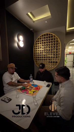 JD-PRODUCTIONS on Instagram: "Ya lo saben… @elevenkitchenandbar se viste de 🇨🇴 este viernes 14 de Noviembre, no se pierdan la oportunidad de vivir esta alborada🎆al mejor estilo colombiano.🐷🎄🍾 #colombia #fiesta #noche #party #diciembre #jdproductions #"