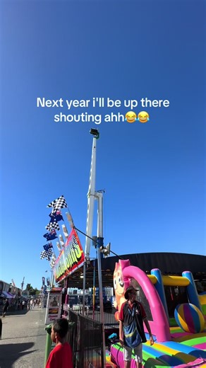 And my husband filming me laughing😁.