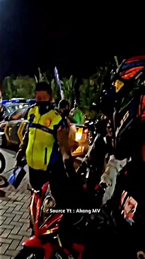 Sempack Team was approached by the police while hanging out #viral #shorts