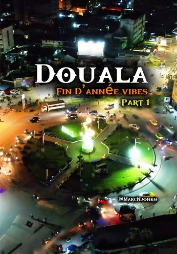 🇨🇲Douala la nuit pendant les fêtes de fin d’année, c’est une autre vibe ✨ Les lumières habillent les grands boulevards, la ville brille, la musique flotte dans l’air et l’ambiance devient magique. Entre décorations, circulation animée et sourires, Douala montre son côté festif et vivant jusqu’au bout de la nuit. #Douala #camerountiktok🇨🇲 #Deido #akwa #littoral