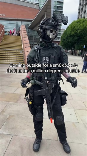 Cod MW Cosplay Featuring Simon Ghost Riley