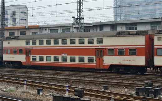 【N27 双层25B低开门儿客车九节大列 HO火车模型】N27的双层还不错哟_(:D)∠)_鐵道鉄道模型十六番轨道交通火车迷hoscaletrain