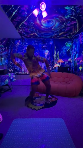 Eddie Junior on Instagram: "My track 1 to 4 is finished and will dropping early next year! Please leave a comment and lmk when I should drop this track!"