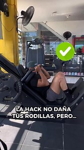🔥 HACK SQUAT ✅ AUMENTA CUÁDRICEPS Y MANTÉN A SALVO TUS RODILLAS. ☝🏼 Si al hacer este ejercicio, #sientes molestias a nivel de rodillas, revisa que no estés cometiendo alguno de estos errores. #gym #fit #training #workout | Arnold Torrijos