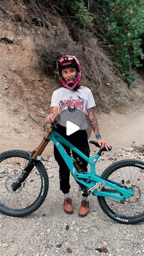 YT Industries on Instagram: "How to do a No-Foot-Can with Emma Olofsson 👊⁠ ⁠ Want to learn a new trick? In this video @mmurmaider breaks it down with a step-by-step tutorial so you can add this skill to your lineup 🔥⁠ ⁠ #ytindustries #liveuncaged"