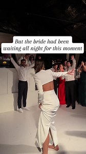 She waited all night for this moment. 💃 Main-character energy only. Would you do this at your wedding? 👀👇 @socialbridescollective 🎥 #weddingreels #weddingtok #bridemoment #weddingdance #firstdance #bride #weddingvibes #dotellthebride | Dotellthebride