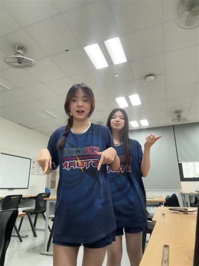 lần đầu quay nhanh như thế @Ngô Trần Bảo Anh #fyp #dance #vinschool #vinschooltimescity