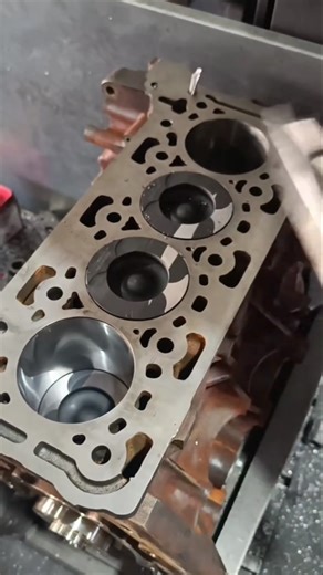 Piston & Block Facing Like a Pro #viral #viralshorts #engineblock #dieselengine #piston #shorts