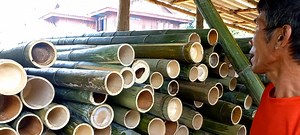 ไม้ไผ่ฝาเส้น ราคา ขายส่ง ราคา ไม้ไผ่ฝาเส้น ขนาด ความยาว 1 เมตร มัดละ50 เส้น ขายมัดละ 35 บาท ขนาด ความยาว 150 เซนติเมตร มัดละ 50 เส้น ขาย มัดละ 50 บาท ขนาด ความยาว 2 เมตร มัดละ 50 เส้น ราคามัดละ 75 บาท ขนาดความยาว 3 เมตร มัดละ 20 เส้น ราคาขายมัดละ 75 บาท สิ้นค้ายังไม่รวมค่าจัดส่ง (เน้นโทรครับ ไม่ค่อยมีเวลาอ่านข้อความครับ) สนใจเป็นตัวแทนจำหน่ายทั่วประเทศ 0654411286 0899502128 | ทำไม้ไผ่ ครบวงค์จร ขายต้นไผ่ กล้าไผ่ เฟอร์เจอร์ไผ่ ถ่านไม้ไผ่