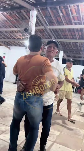 video divertido de humor y chistes - sambo dorado