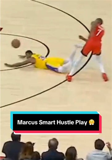 “Marcus Smart goes Superman!” laying full out on the floor up 10 with 40 seconds to go 😤 #NBA #basketball #MarcusSmart #lakers