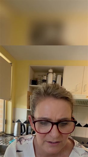 Poo 💩💩💩💩💩💩💩 | Reggie Bird