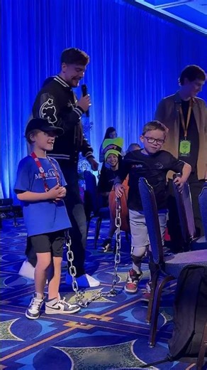 I Surprised 50 Make-A Wish Kid With Disneyland