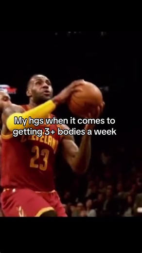 I swear they got a new dude everyday #hg #relatable #hgs #friends #funny #jokes #uni #school #college #sports #lebron #basketball