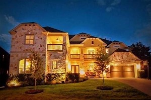 WOW: Incredible Home in Gated Community