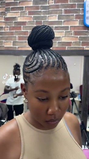 #fypシ゚ #fyp #foryou #trendingvideo #viralvideo #foryoupage #tiktoksouthafrica #tiktokpretoria #straightupbraids #cornrows #stitchbraids #straightbackbraids #tribalbraids #fulanibraids #braids #trendinghairstyle