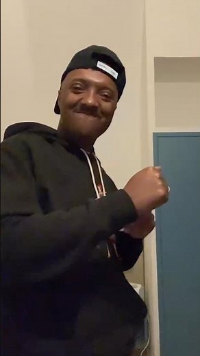 Montrez-moi que c'est #facileadanser 😁😁 Le clip arrive très bientot 👀