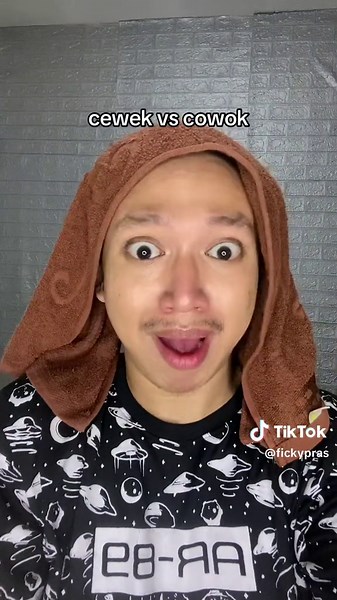 Cewek vs Cowok: Panasnya Interaksi dan Perbedaan