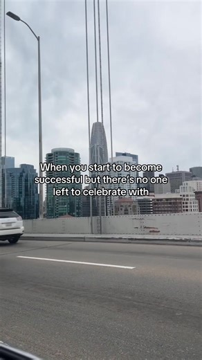 V3ari_ (@v3ari_)’s video of dead fish celebration