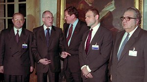 Learn the essentials of business negotiation online from HBS faculty. Apply to HBX's Negotiation Mastery course by December 31, 2018. | Harvard Business School Online