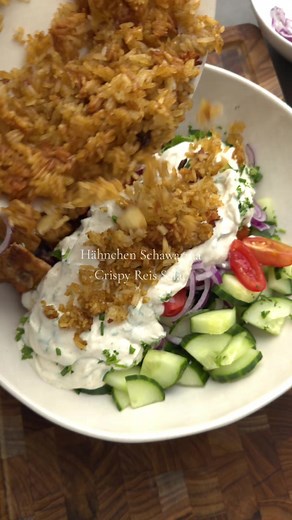 Crispy Chicken Shawarma Rice Salad Rezept
