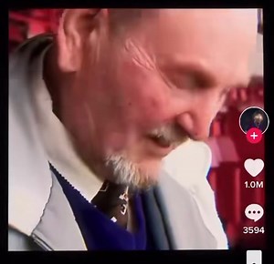 402K views · 10K reactions | Ian Wright meeting his old teacher never fails to be emotional! Take all the paper work and endless tasks away and the job itself is amazing! You are all amazing, all staff in education. Somewhere there is a former pupil who remembers you for how you helped them! | Mr Mc - Early Years / Key Stage 1 - #MakingMemories | Facebook