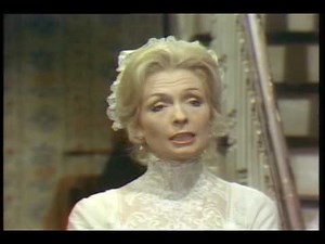 Carrie Nye shmoozes about the Harford family