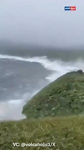 A man in Russia’s Kamchatka Peninsula recorded striking footage of tsunami waves hitting the shore while out walking his dog. VC: @volcaholic1/X #Kamchatka #TsunamiWaves #Russia | MiD DAY