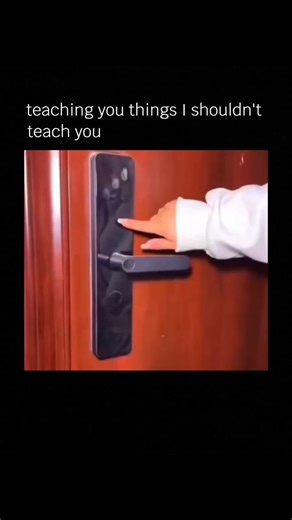 @thephysicslabs on Instagram: "A fingerprint is not dirt or oil alone. It is a complex mixture of: Natural skin oils Sweat (water + salts) Amino acids Environmental particles When you touch a surface, you leave behind a very thin, invisible residue. Most of the time, you cannot see it with the naked eye. 🔬 WHY POWDER SOMETIMES MAKES PRINTS VISIBLE In controlled environments, forensic experts use special powders because: The powder sticks to oily or moist residue This creates contrast between th