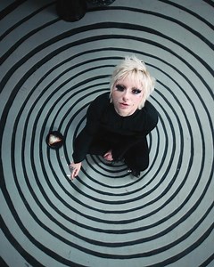 355K views · 2.7K reactions | I'm in LOVE with this song, this video, Machine Gun Kelly, Willow, and alllll things "emo girl!"  Catch Machine Gun Kelly ft. WILLOW's “emo girl” premiering ALL DAY on MTV Live + MTVU! | MTV | Facebook