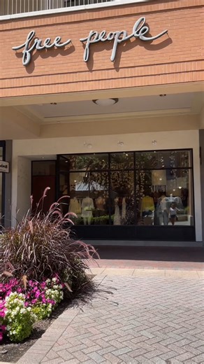 Autumn vibes are in full swing—discover our favorite fall styles from Free People! ✨ | Short Pump Town Center | Facebook