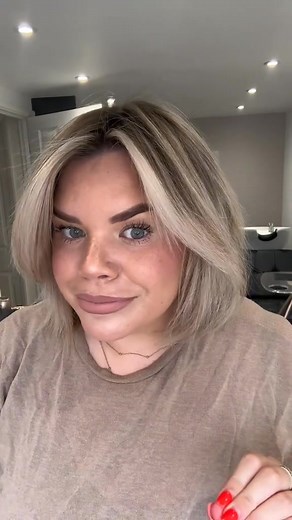 The product you NEED if you struggle from dry damaged hair! Color Wow's kale-infused leave-in treatment is clinically-proven to make hair 50% stronger in a single blow dry; reduces breakage, repairs split ends and contains heat protectant 🤩 | Color Wow