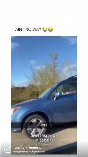 Girl gives her boyfriend bj while driving