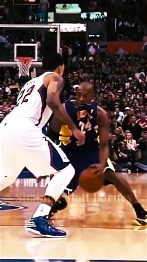 Amazing reverse layup by Kobe Bryant — elite body control, smooth finesse, and pure Mamba Mentality.