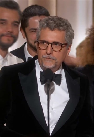 The Secret Agent wins Best Motion Picture – Non-English Language. A powerful Golden Globes moment. #goldenglobes
