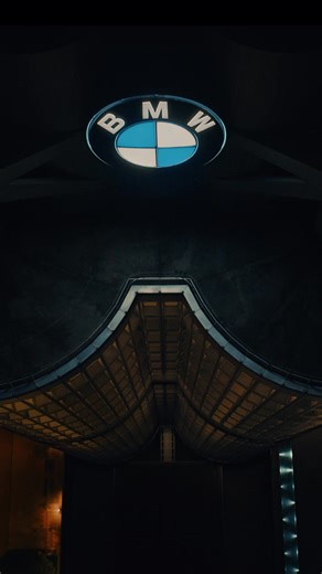 Bizim için sürüş keyfi, eşsiz bir his. Şimdi bu his yeniden şekilleniyor. BMW iX3. | BMW Türkiye