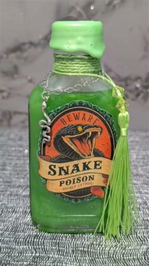 What happen when a Snake bites someone?#viral#factTechz