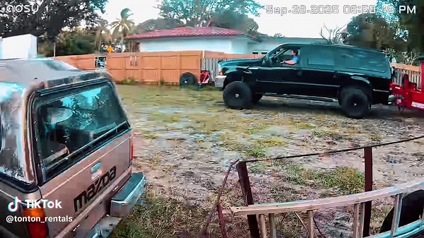 Reliable Monday Rentals: Dump Trailer Services