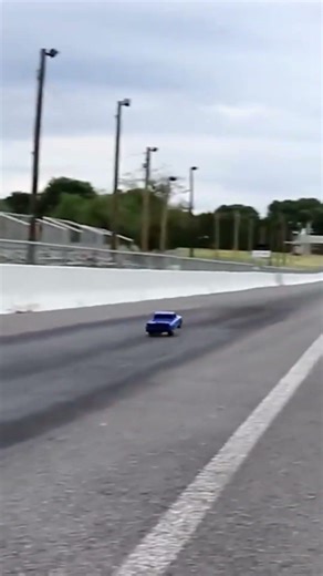 my chainsaw engine rc car!