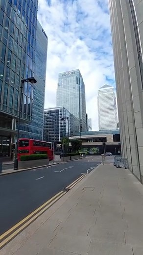 London Walk - Canary Wharf, Churchill Place | Wonders of London
