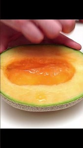 A Super Fast Way to Cut a Cantaloupe Melon 😱🔪🍈😍
