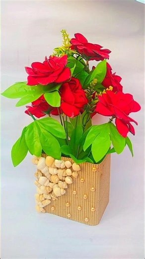 DIY Cardbord flower vase🌺🌺 #flowervase #craft #diy #tyshorts #handmade