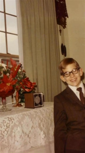 🇺🇸 I lost my Uncle Steve Olcott (1959 - 1995) to AIDS. Even when he suffered most, he remained tender and open-hearted, loving and kind. He was generous and thoughtful towards others to the point of selflessness. His sense of humor, bravery, strength and resilience were what carried him through his time living with AIDS. Carpentry was his passion and he spent his free time remodeling old houses and collecting antique furniture. He cooked delicious meals without using recipes and could play pia