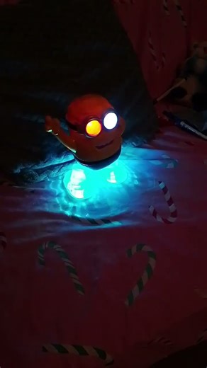 random #robot #miniondance #minion #toys #dancingtoy #meme #shiposts #gemmy #cuddlebarn