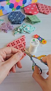 116K views · 742 reactions | Crafty, meditative handwork, piece by piece 瑱English paper piecing combines our love of arts & crafts, puzzles, and sewing with the most gorgeous finished piece as the outcome!Why do you love English paper piecing? : Stitch with Rachel | Quilting Deals - Missouri Star Quilt Co | Facebook