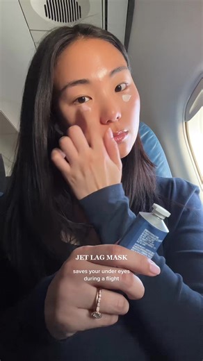 Summer Fridays Jet Lag Mask Review: A Skincare Essential for Travelers