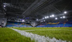 Reijntjes en Van der Kraan grijpen in bij Vitesse: Van Bussel legt functie per direct neer