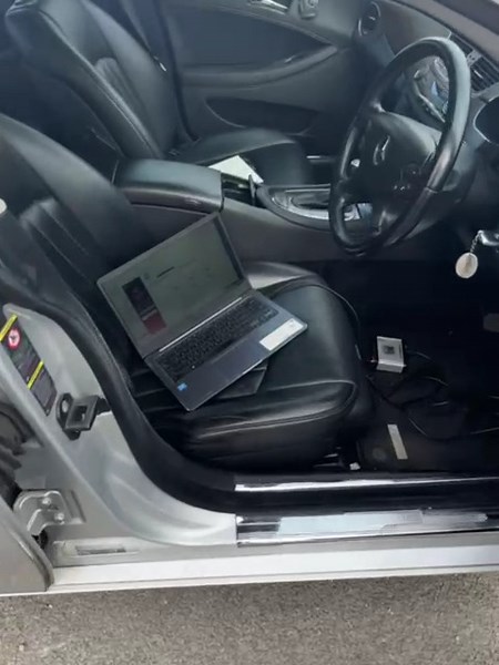 MERCEDES-BENZ CLS 320 in today for a custom stage one remap and...