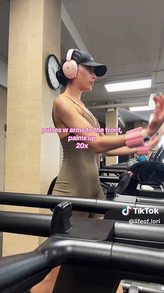 Do this and youll be set 🥵 #ballerinaarms#ballettok#workout#dancer#weights#tiktokshop#tiktokshopfinds