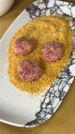 Polpette di manzo con crema di zucca, mosto cotto e ricotta salata